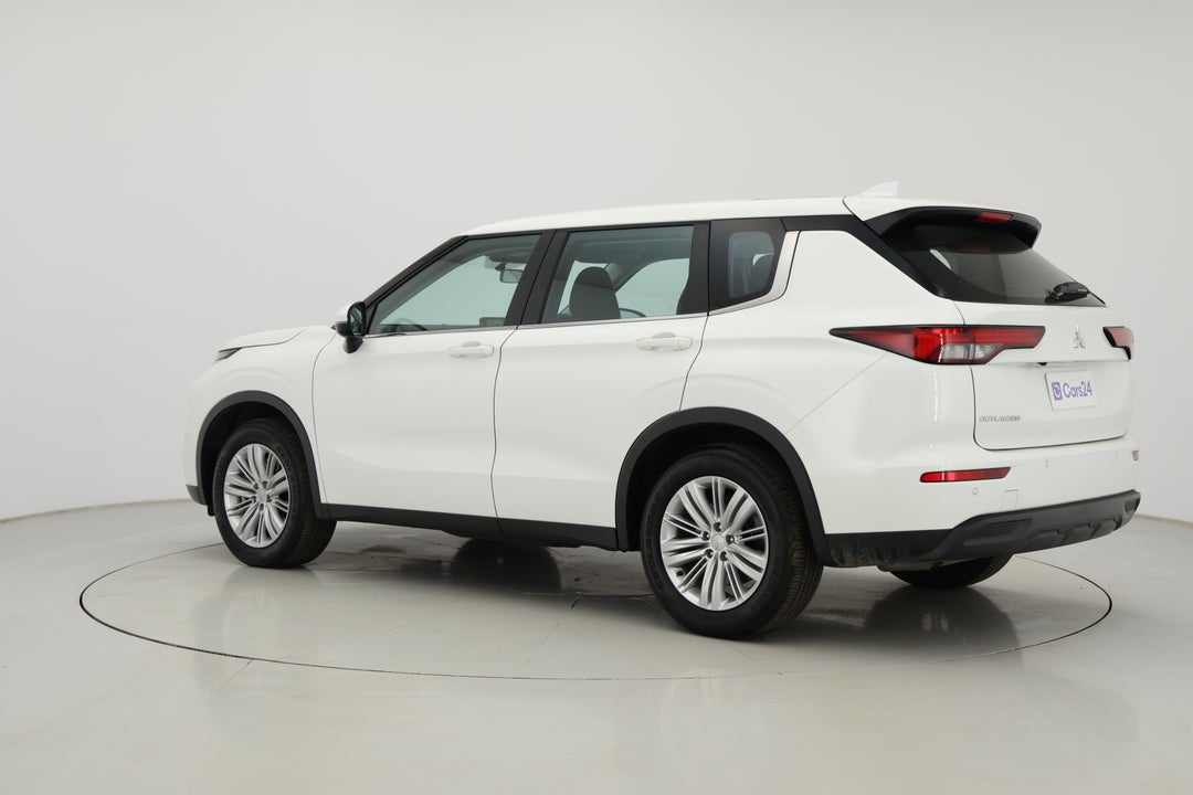 2024 Mitsubishi Outlander Es 7 Seat (2WD), Automatic, 25100 km, Left Back Diagonal (45- Degree) View