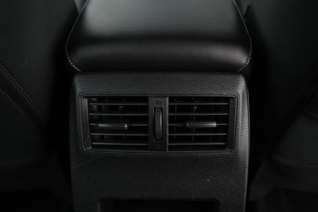 2024 Mitsubishi Outlander Es 7 Seat (2WD), Automatic, 25100 km, Rear A/C Vent