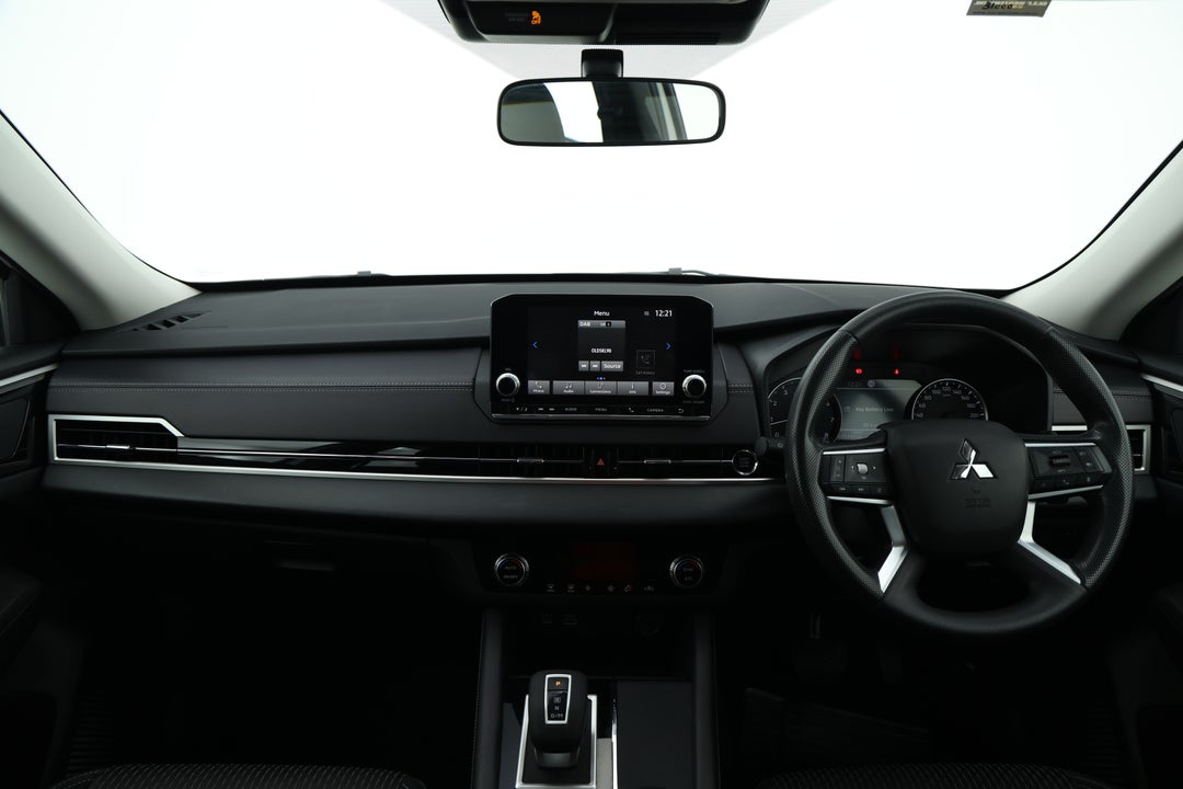 2024 Mitsubishi Outlander Es 7 Seat (2WD), Automatic, 25100 km, Dashboard View