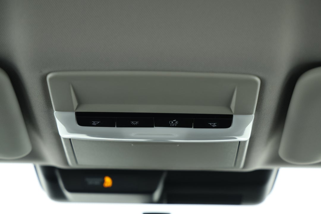 2024 Mitsubishi Outlander Es 7 Seat (2WD), Automatic, 25100 km, On-Roof Controls/Sunglass holder