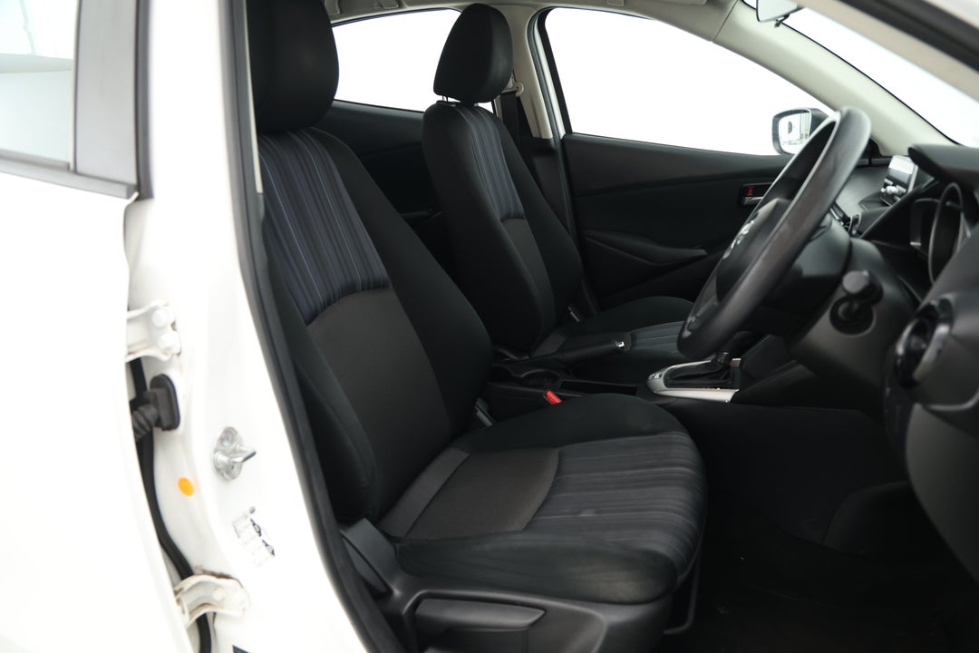 2016 Mazda 2 Neo, Automatic, 135931 km, Right Side Front Door Cabin View