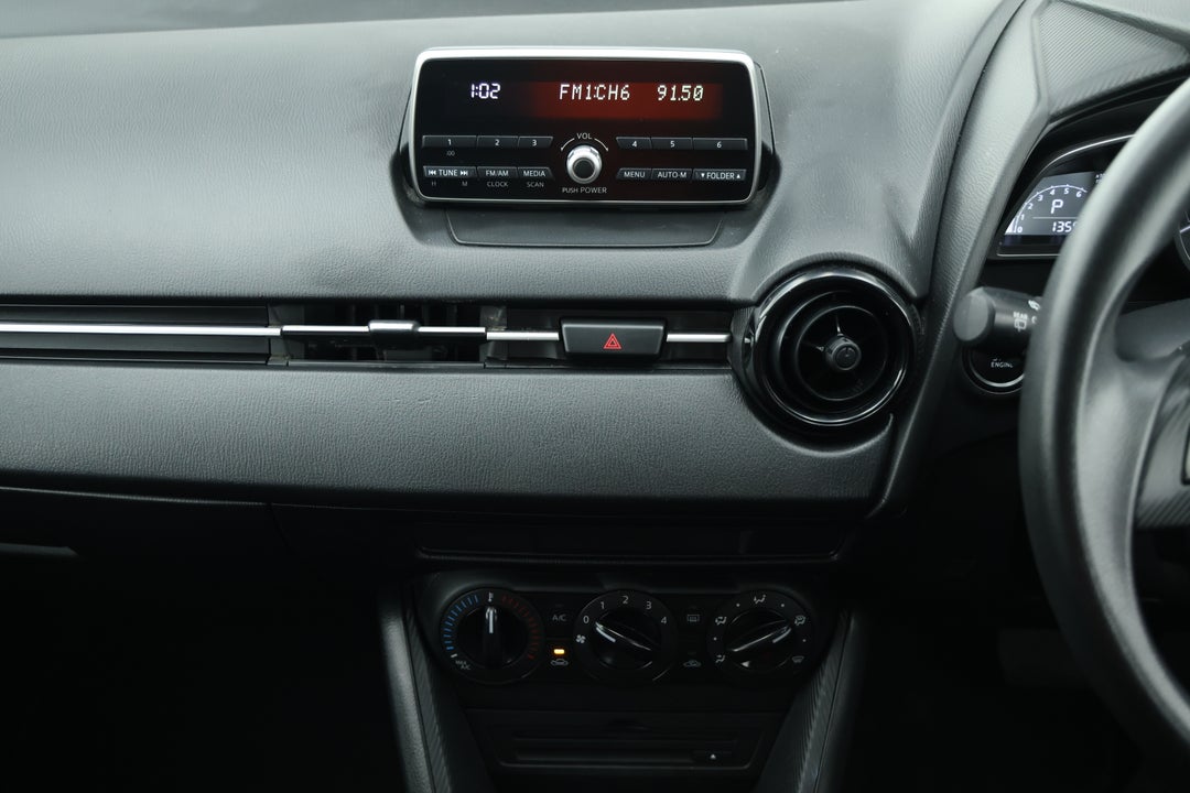 2016 Mazda 2 Neo, Automatic, 135931 km, Center Console