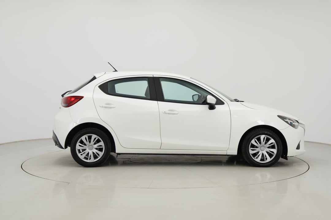 2016 Mazda 2 Neo, Automatic, 135931 km, Right Side View