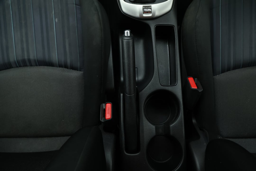 2016 Mazda 2 Neo, Automatic, 135931 km, Handbrake