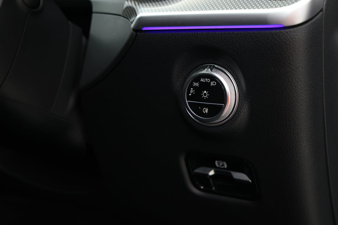 2023 Mercedes-benz C300 Mhev, Automatic, 21499 km, Utility Switches/Buttons