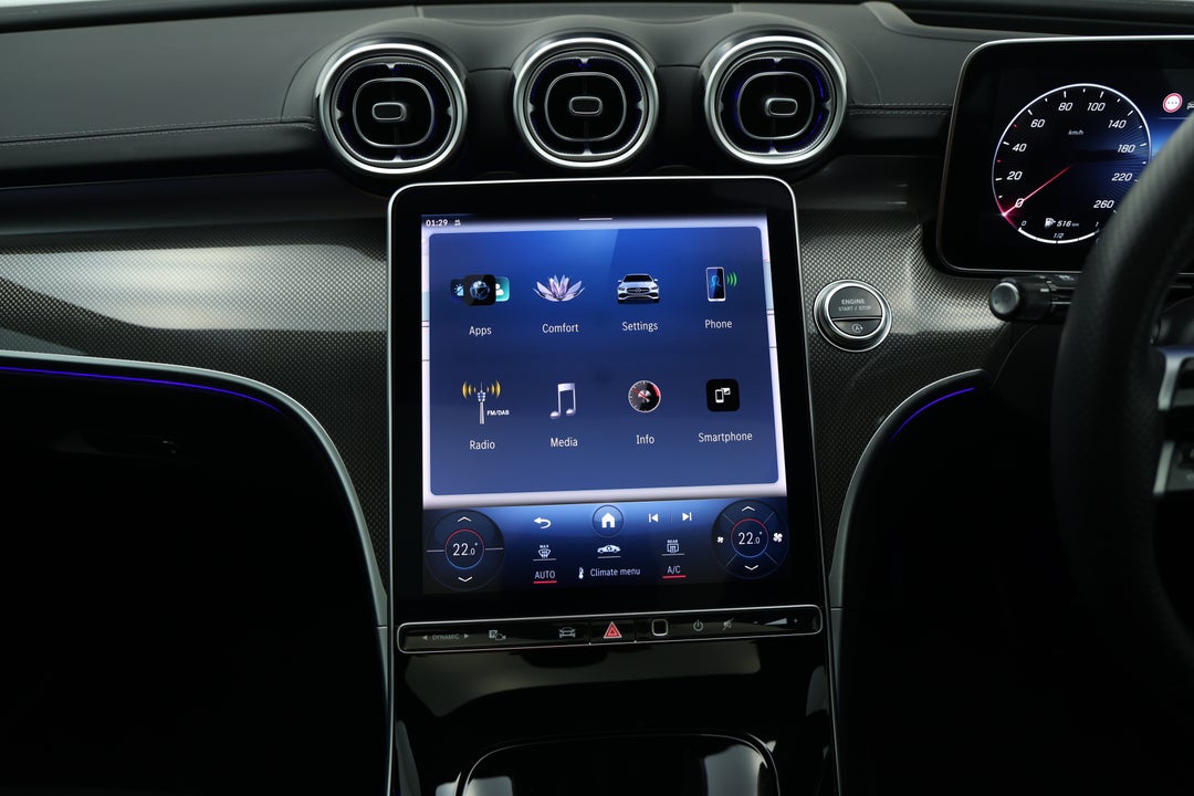 2023 Mercedes-benz C300 Mhev, Automatic, 21499 km, Center Console