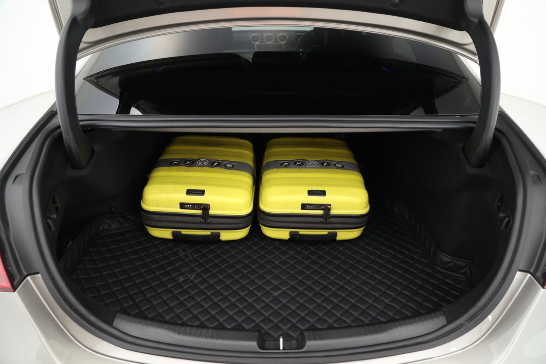 2023 Mercedes-benz C300 Mhev, Automatic, 21499 km, Boot Inside View with Luggage