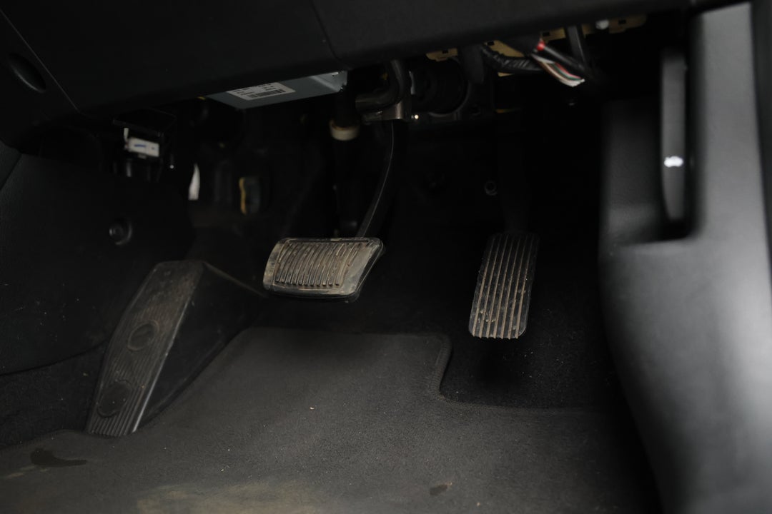 2019 Hyundai i30 Active, Automatic, 64823 km, Pedals and Footmat