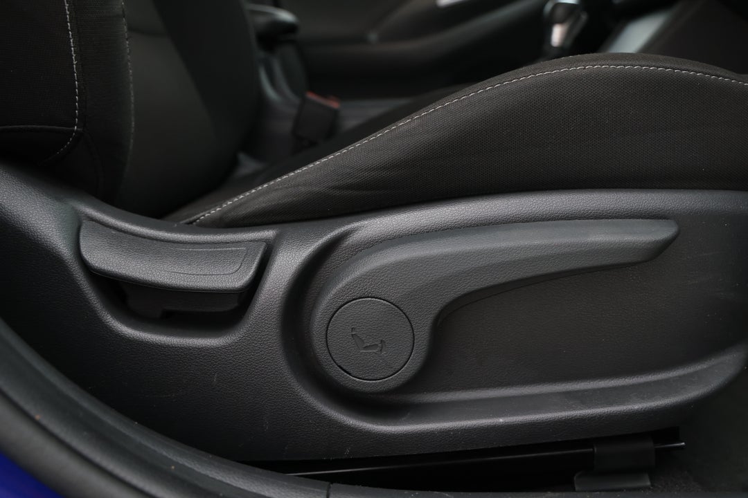 2019 Hyundai i30 Active, Automatic, 64823 km, Drivers Side Adjustment Panel