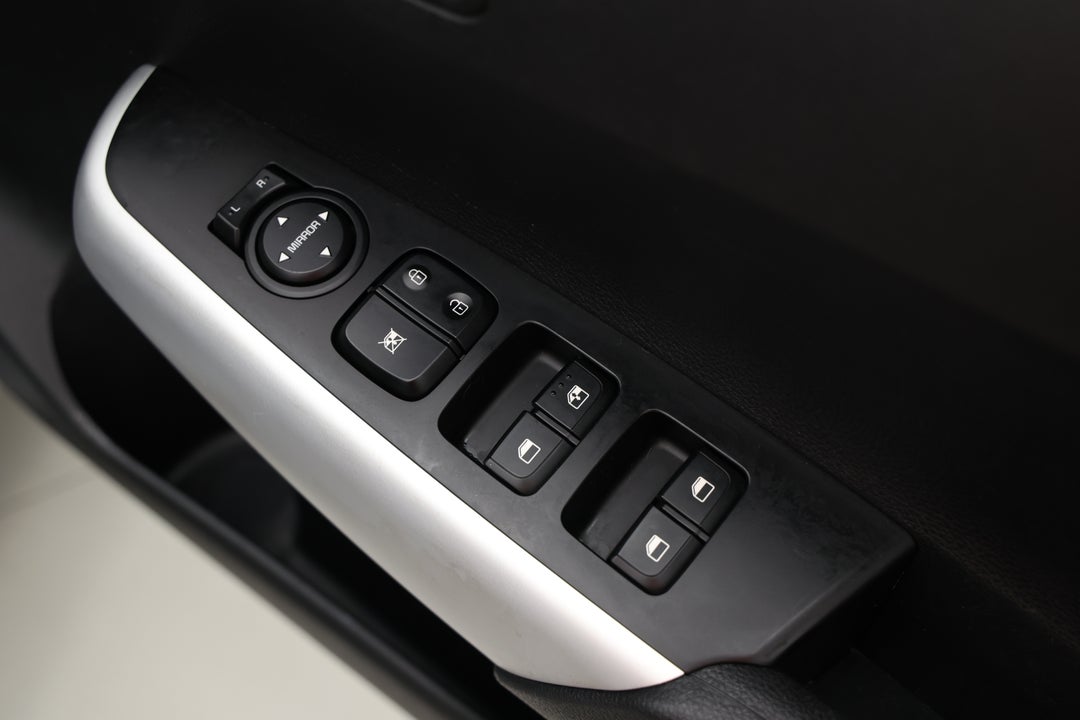 2020 Kia Picanto S (pe), Automatic, 38472 km, Drivers Side Door Panel Controls