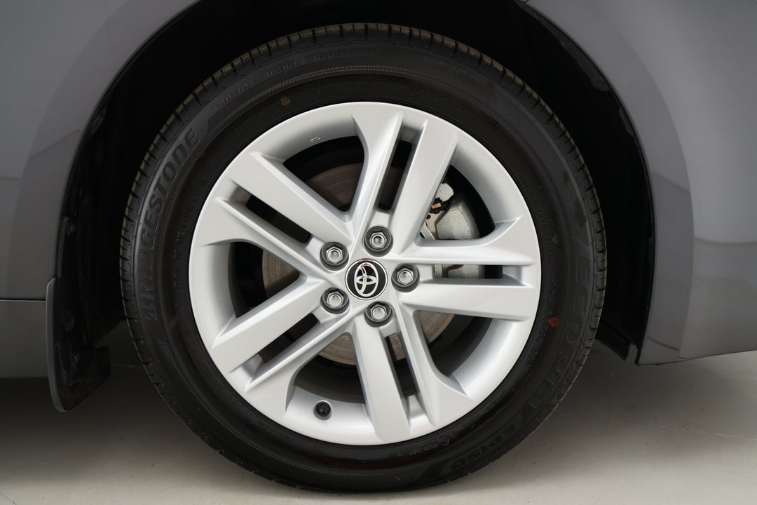 2022 Toyota Corolla Sx Hybrid, Automatic, 10831 km, Right Front Wheel