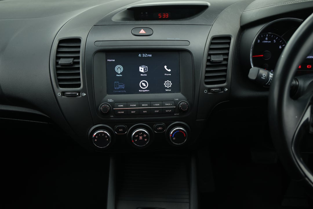 2017 Kia Cerato Sport, Automatic, 104089 km, Center Console