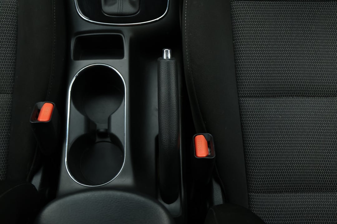 2017 Kia Cerato Sport, Automatic, 104089 km, Handbrake