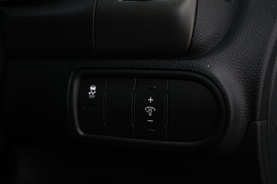 2017 Kia Cerato Sport, Automatic, 104089 km, Utility Switches/Buttons