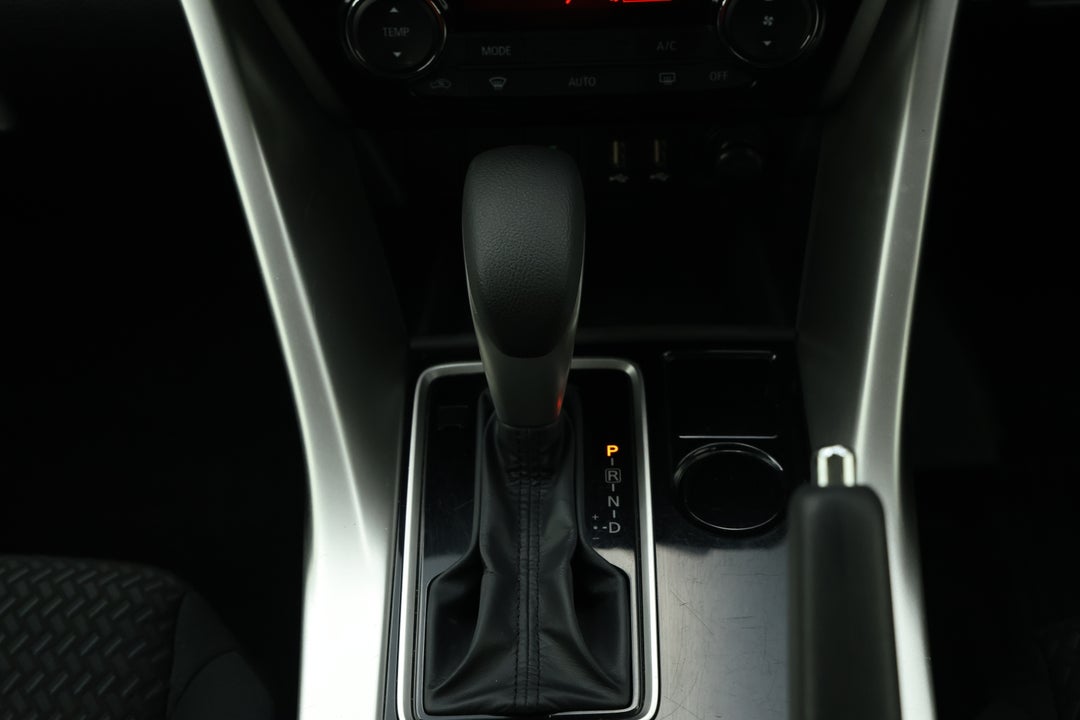 2023 Mitsubishi Eclipse Cross Es (2WD), Automatic, 44438 km, Gear Lever 