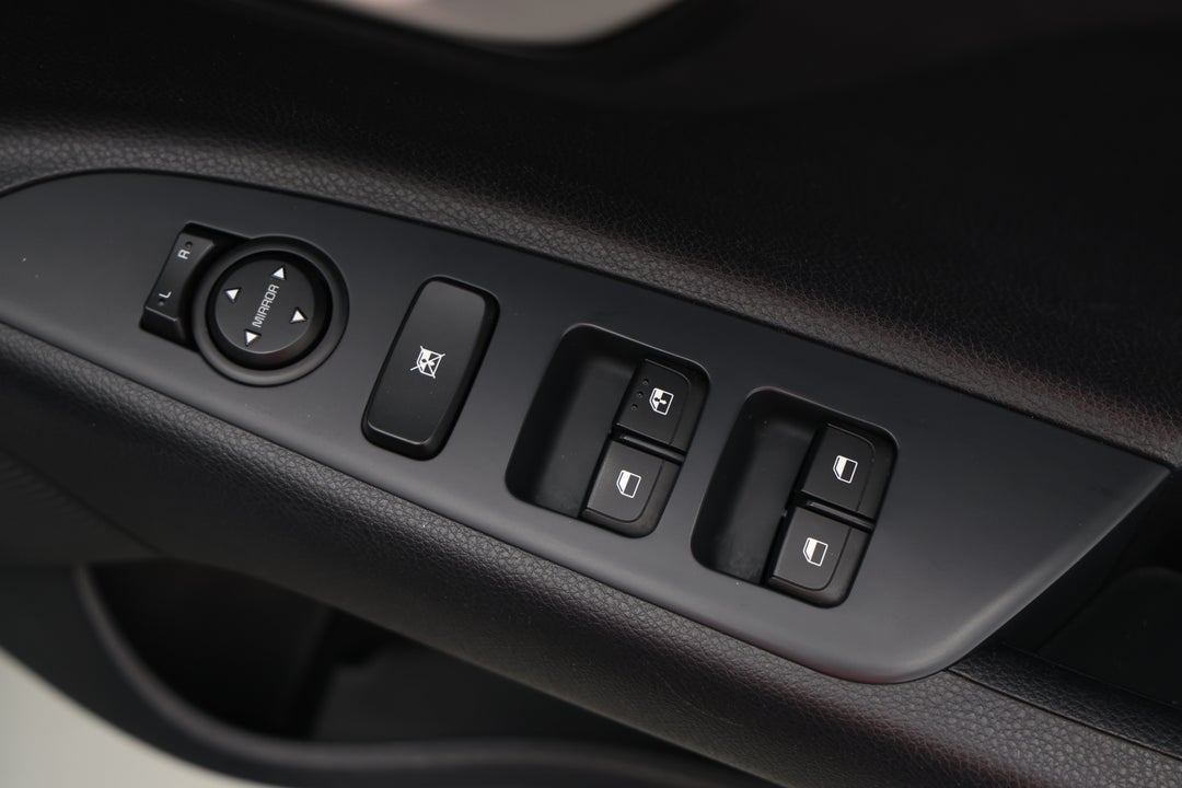 2024 Kia Stonic S, Automatic, 37364 km, Drivers Side Door Panel Controls