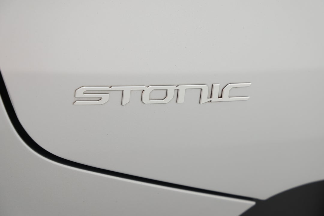 2024 Kia Stonic S, Automatic, 37364 km, Badge (Boot Left Side)