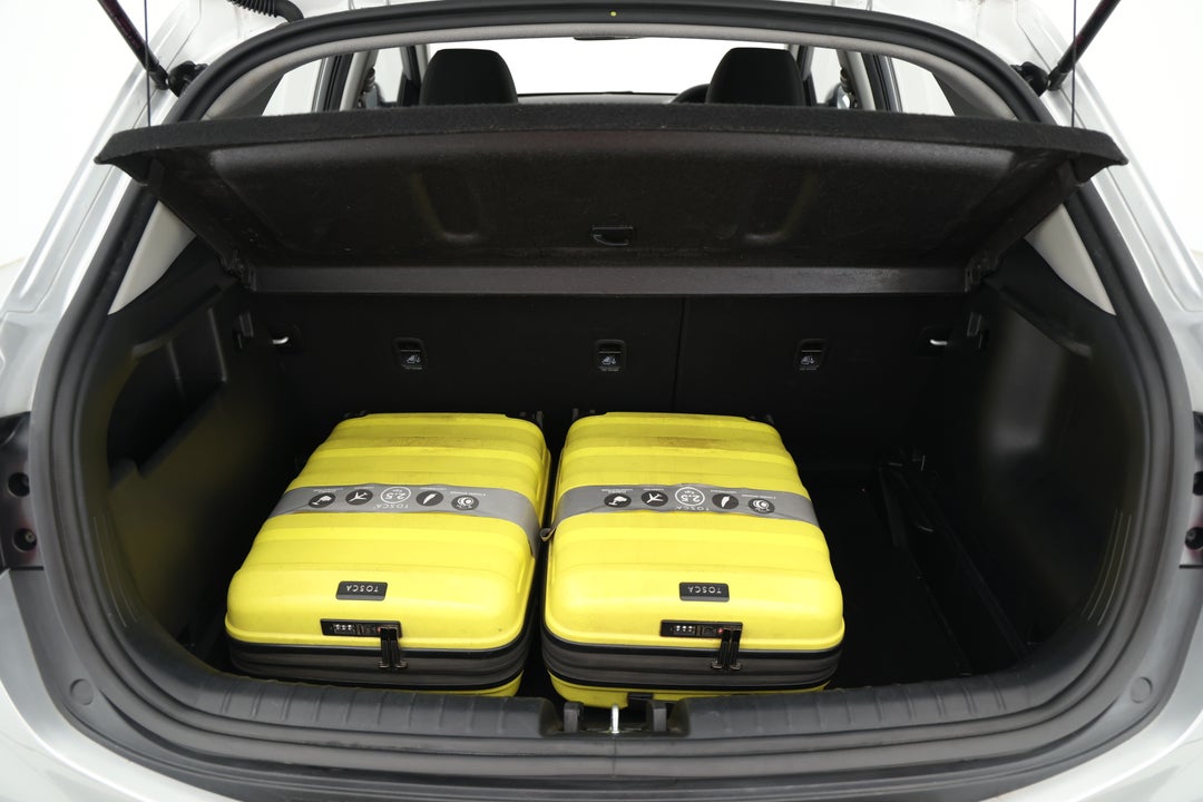 2024 Kia Stonic S, Automatic, 37364 km, Boot Inside View with Luggage