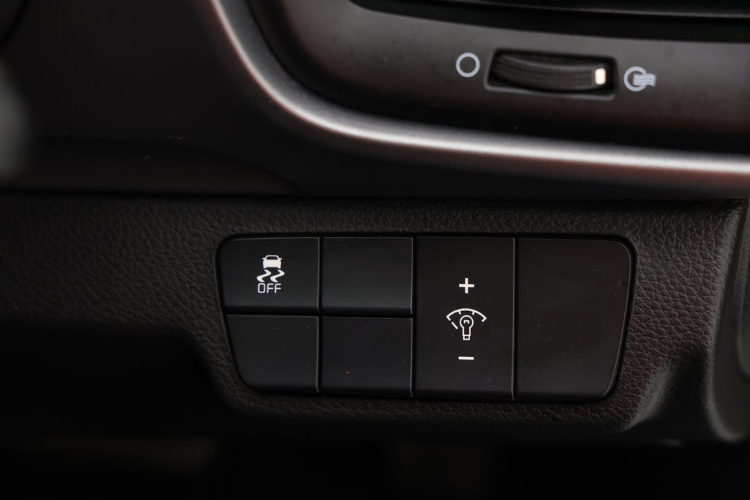 2024 Kia Stonic S, Automatic, 37364 km, Utility Switches/Buttons