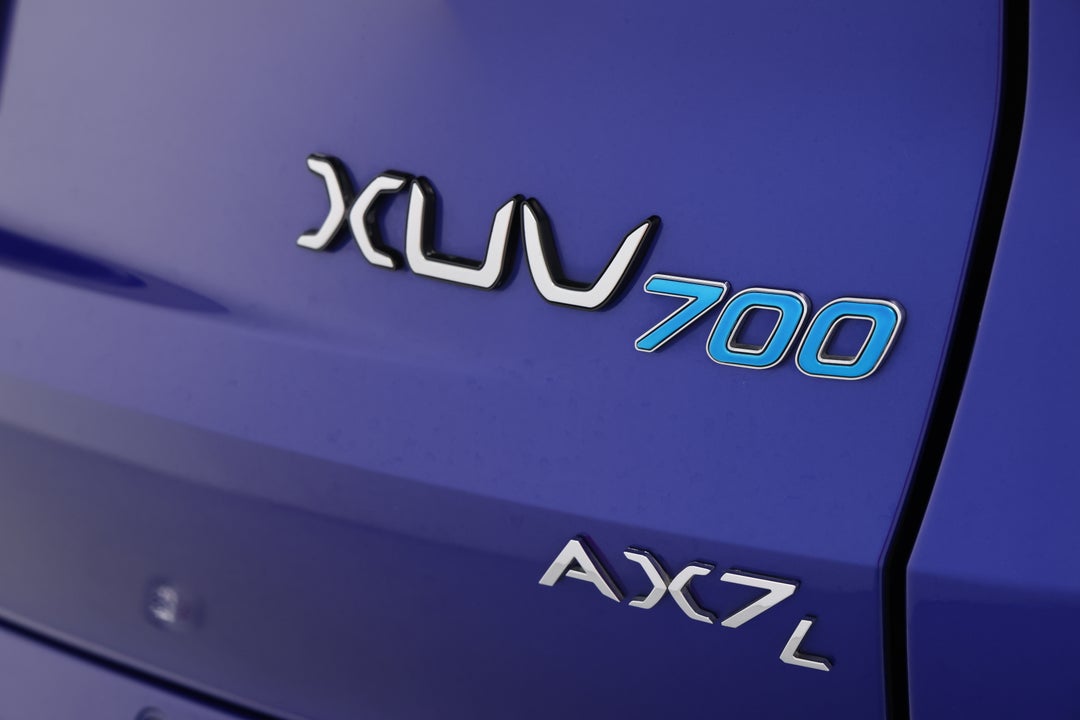 2023 Mahindra Xuv700 Ax7l, Automatic, 46424 km, Badge (Boot Right Side)