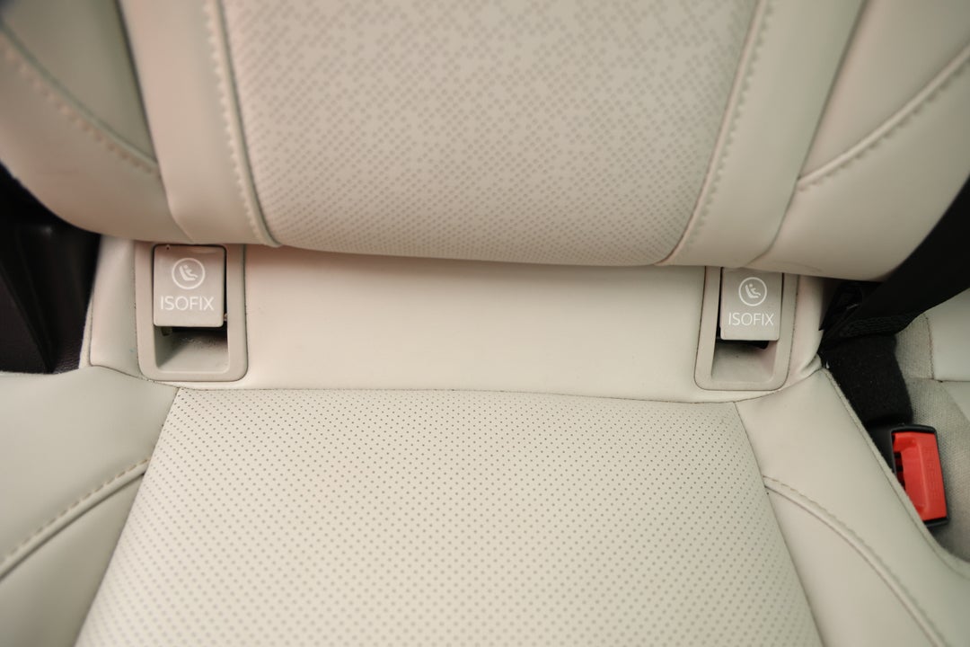 2023 Mahindra Xuv700 Ax7l, Automatic, 46424 km, Child Seat Anchor Points