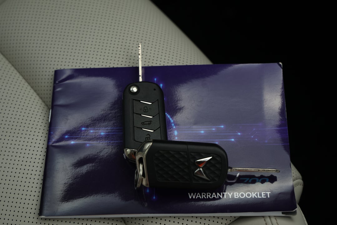 2023 Mahindra Xuv700 Ax7l, Automatic, 46424 km, Key Close-up