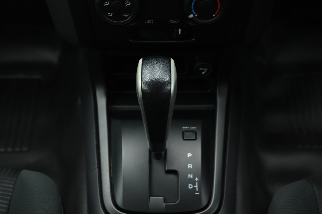 2019 Isuzu D-MAX Sx Hi-ride (4x2), Automatic, 141726 km, Gear Lever 