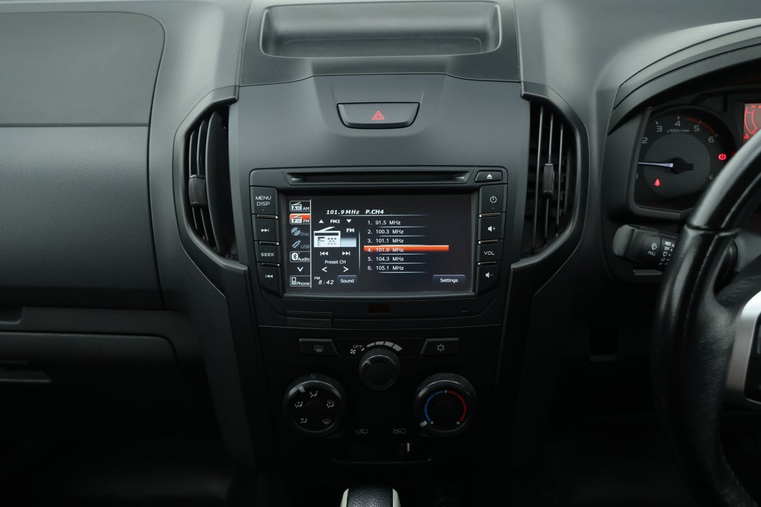 2019 Isuzu D-MAX Sx Hi-ride (4x2), Automatic, 141726 km, Center Console