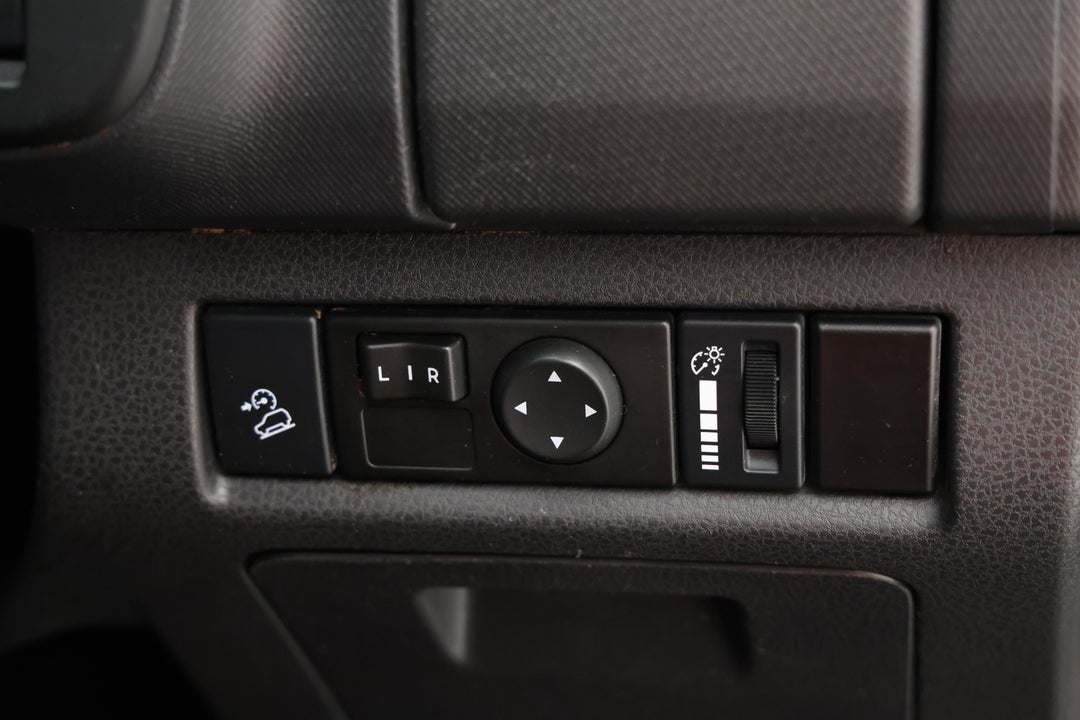 2019 Isuzu D-MAX Sx Hi-ride (4x2), Automatic, 141726 km, Utility Switches/Buttons