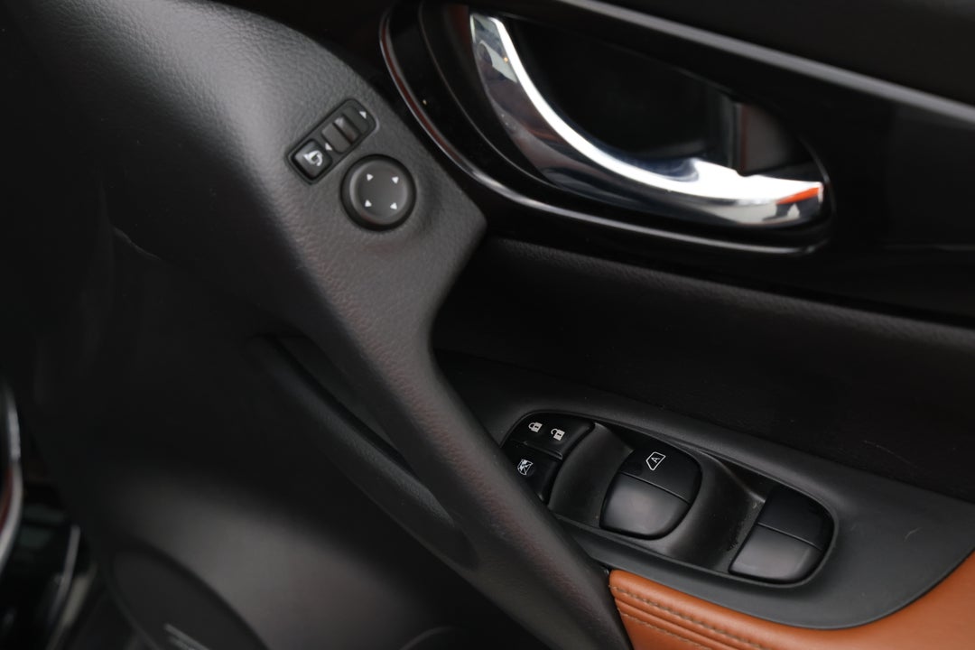 2019 Nissan X-trail Ti (4WD), Automatic, 94208 km, Drivers Side Door Panel Controls