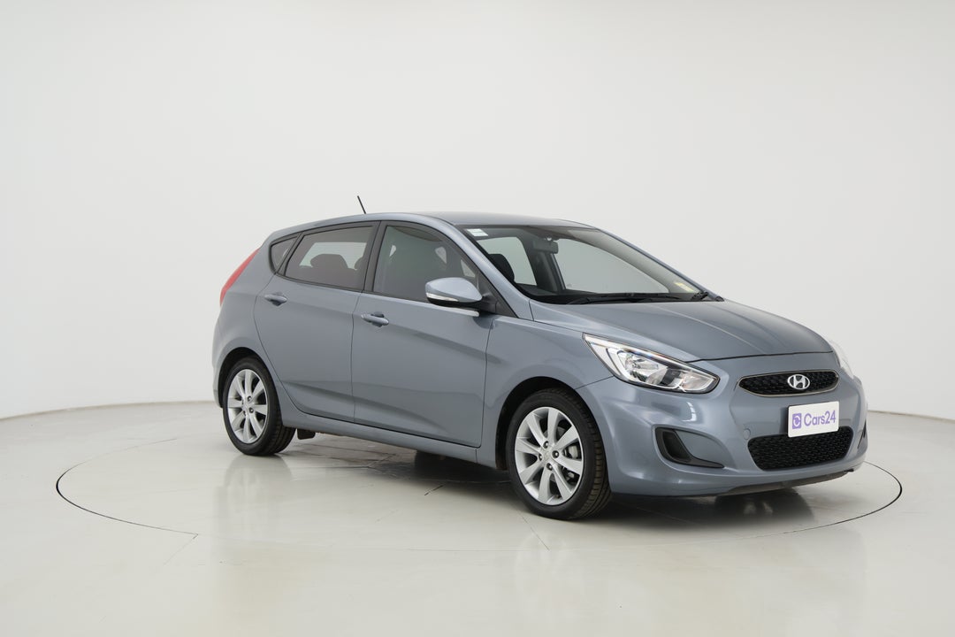 2018 Hyundai Accent Sport, Automatic, 45380 km, Right Front Diagonal (45- Degree) View