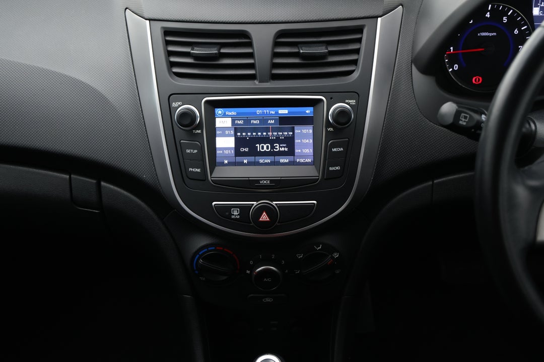 2018 Hyundai Accent Sport, Automatic, 45380 km, Center Console