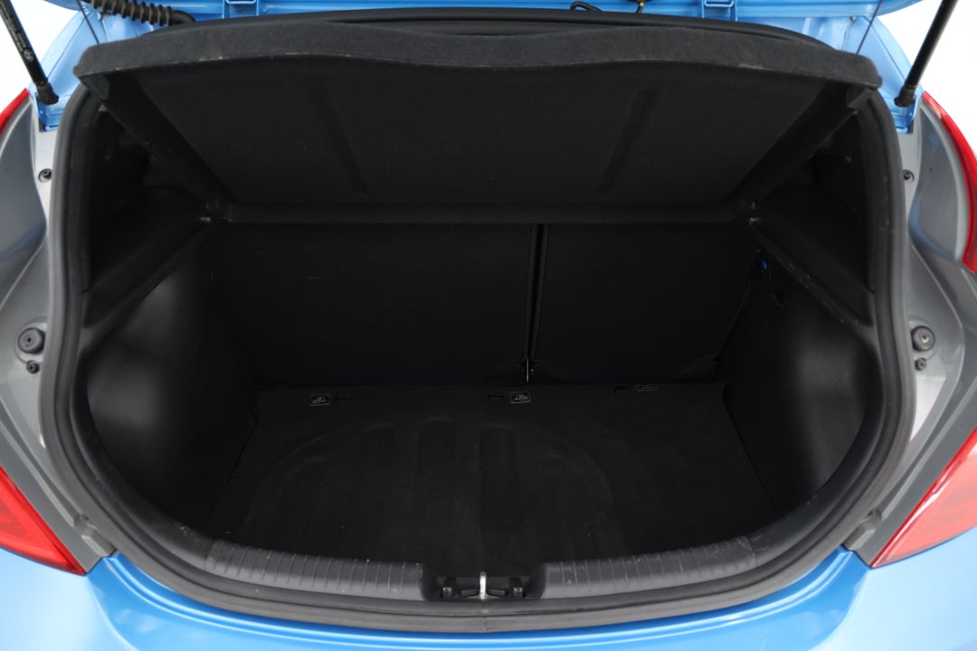 2018 Hyundai Accent Sport, Automatic, 90394 km, Boot Inside View