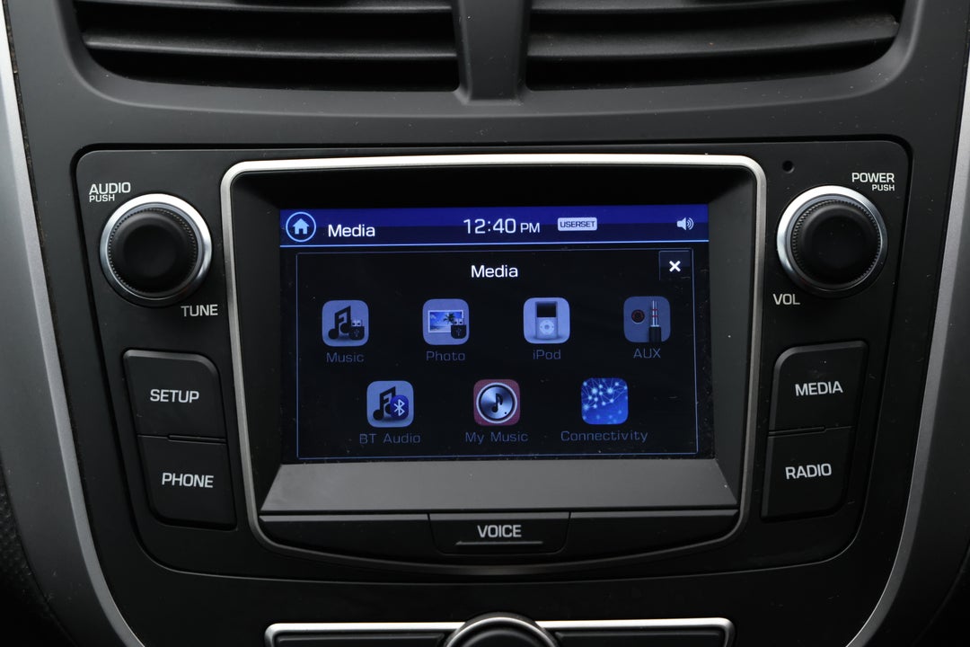 2018 Hyundai Accent Sport, Automatic, 90394 km, Infotainment System