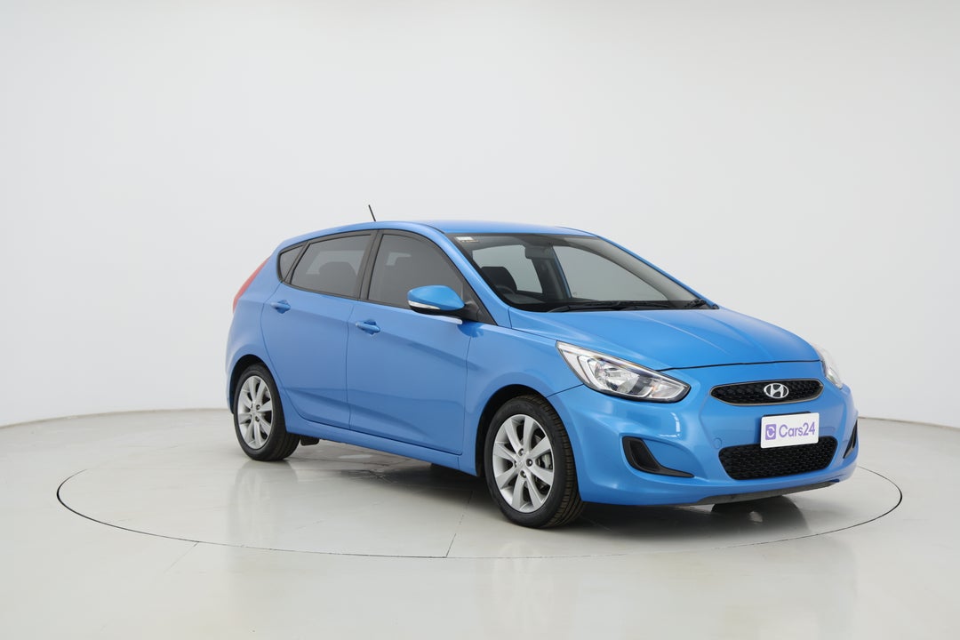 2018 Hyundai Accent Sport, Automatic, 90394 km, Right Front Diagonal (45- Degree) View