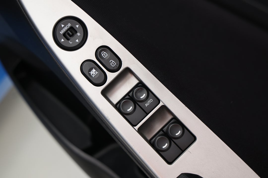 2018 Hyundai Accent Sport, Automatic, 90394 km, Drivers Side Door Panel Controls