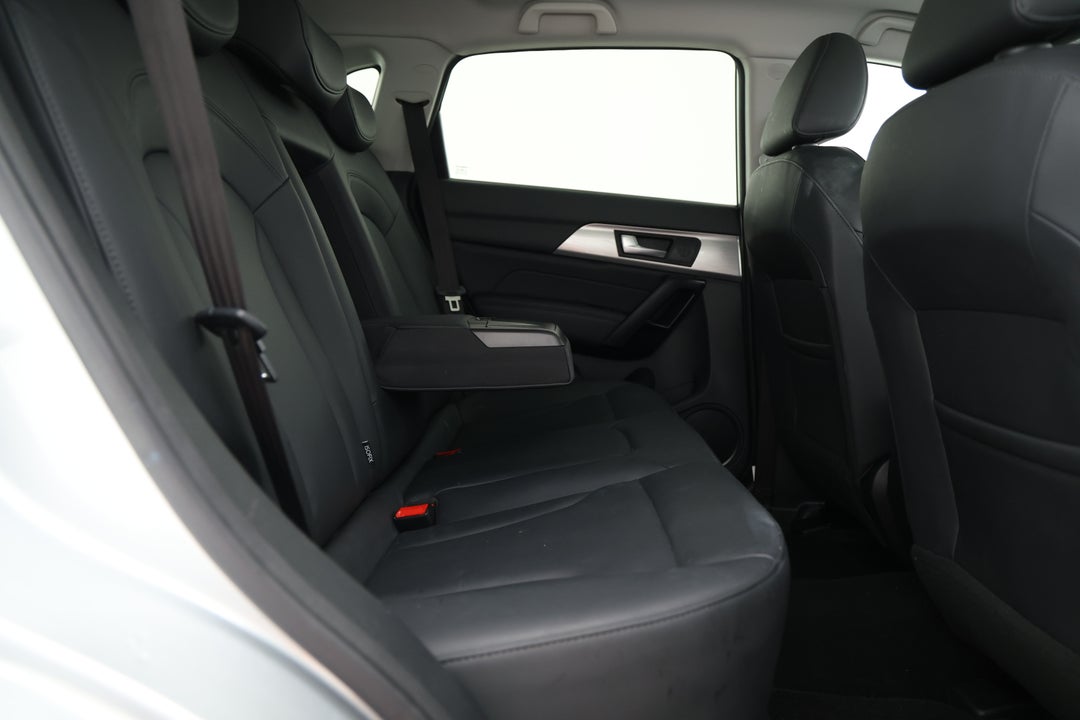 2020 Haval H2 Lux 2WD, Automatic, 80587 km, Right Side Rear Door Cabin View