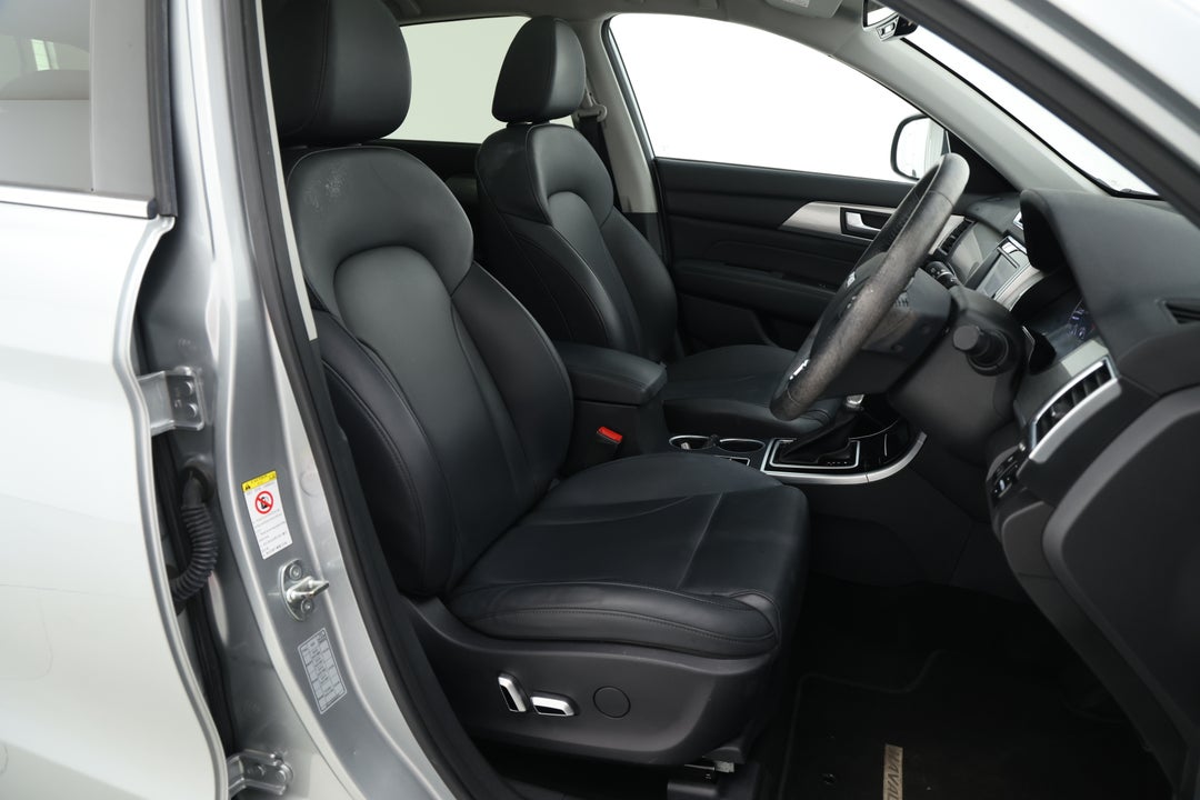 2020 Haval H2 Lux 2WD, Automatic, 80587 km, Right Side Front Door Cabin View