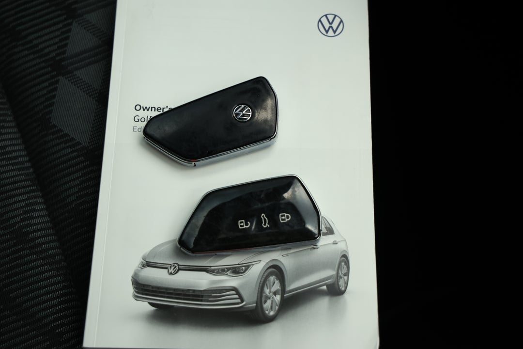 2021 Volkswagen Golf 110tsi R-line, Automatic, 43038 km, Key Close-up