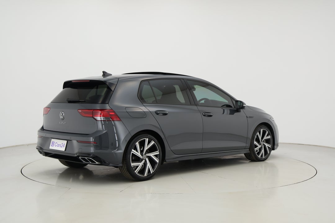 2021 Volkswagen Golf 110tsi R-line, Automatic, 43038 km, Right Back Diagonal (45- Degree) View