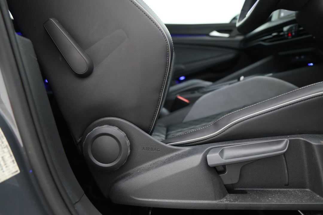 2021 Volkswagen Golf 110tsi R-line, Automatic, 43038 km, Drivers Side Adjustment Panel