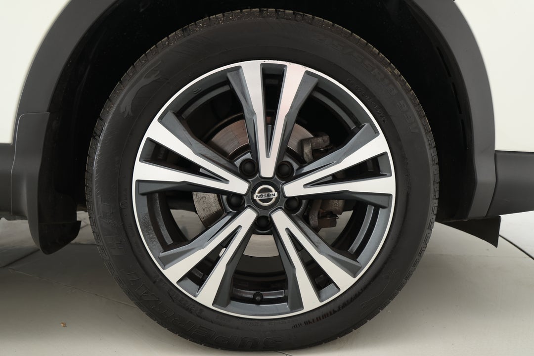 2019 Nissan Qashqai St-l, Automatic, 103935 km, Right Front Wheel