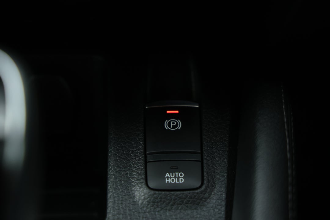 2019 Nissan Qashqai St-l, Automatic, 103935 km, Handbrake