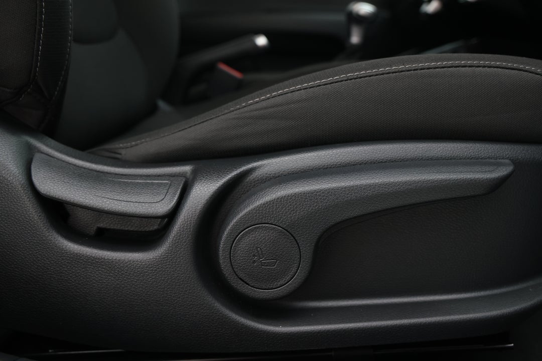 2021 Kia Rio Sport, Automatic, 12076 km, Drivers Side Adjustment Panel