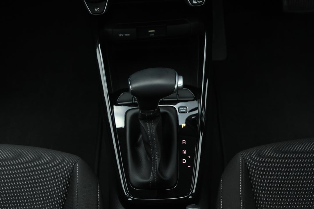 2021 Kia Rio Sport, Automatic, 12076 km, Gear Lever 