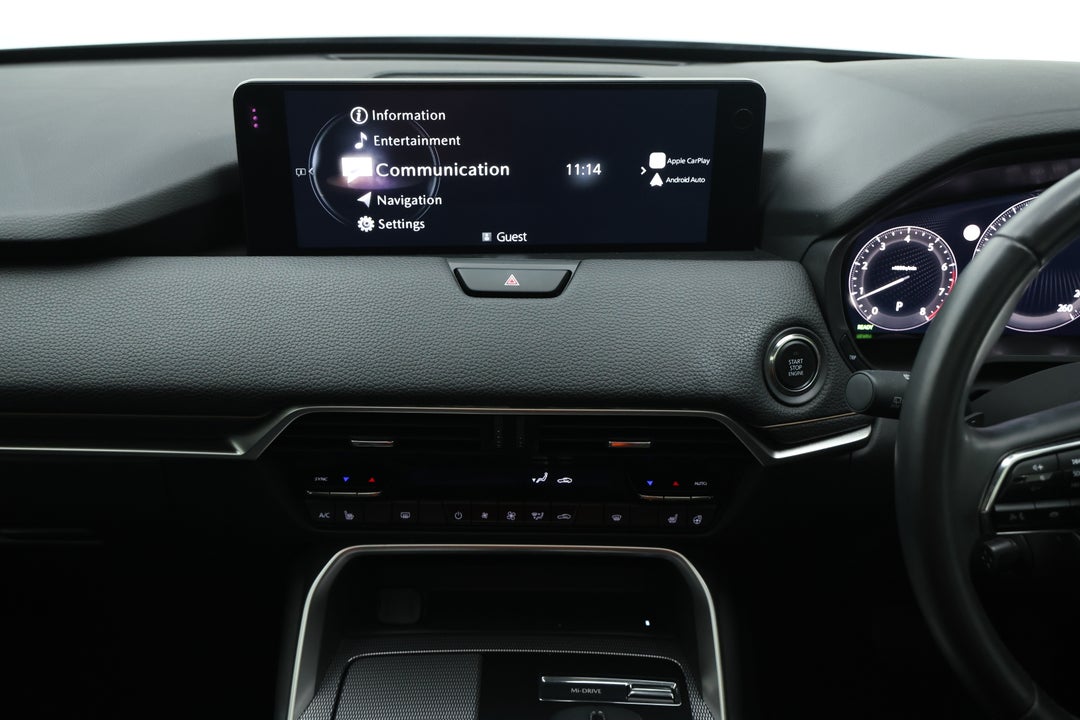 2024 Mazda Cx-60 G40e Gt Hybrid, Automatic, 22457 km, Center Console