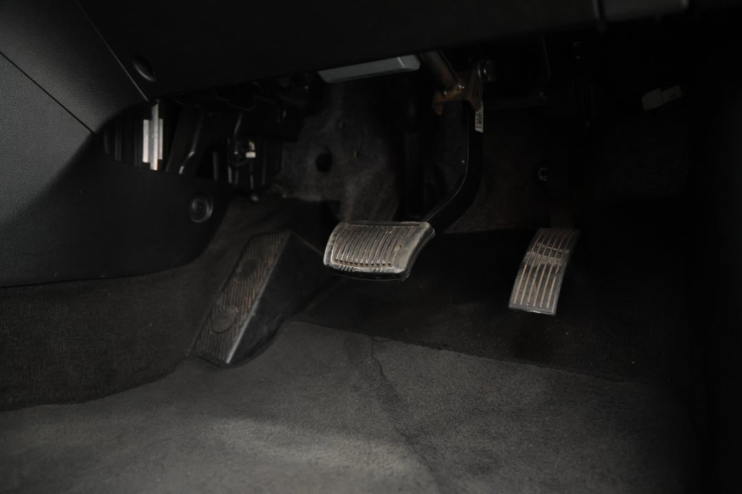 2014 Hyundai Accent Active, Automatic, 109379 km, Pedals and Footmat