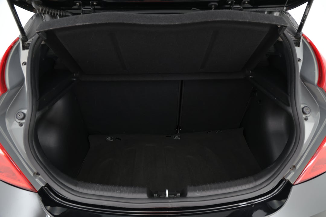 2014 Hyundai Accent Active, Automatic, 109379 km, Boot Inside View