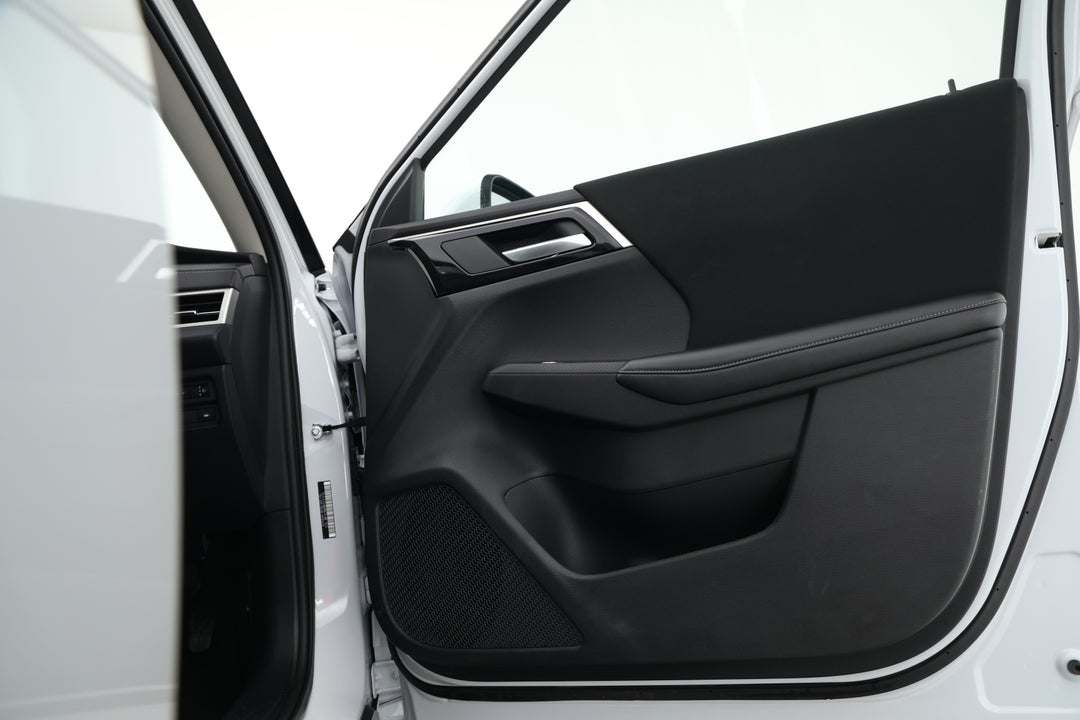 2024 Mitsubishi Outlander Es 7 Seat (2WD), Automatic, 27208 km, Speaker View