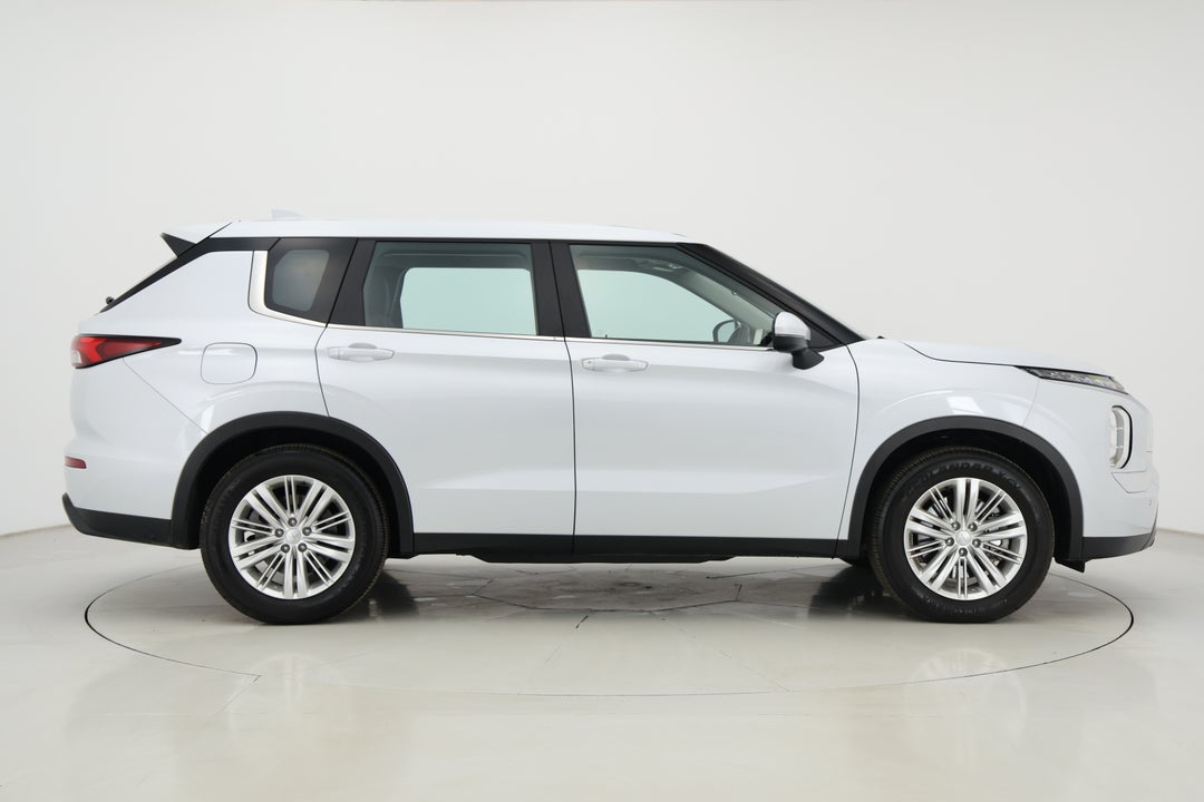 2024 Mitsubishi Outlander Es 7 Seat (2WD), Automatic, 27208 km, Right Side View